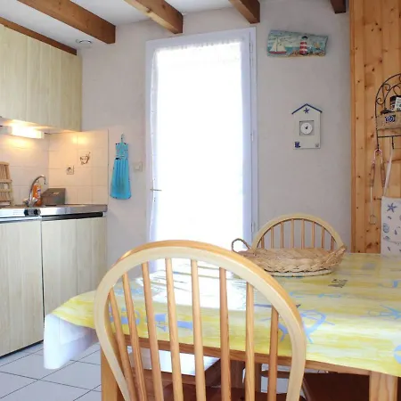 Сasa de vacaciones Maison Près La Rémigeasse Avec Jardinet - Fr-1-246a-201