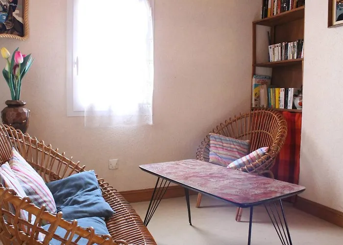 Сasa de vacaciones Maison Près La Rémigeasse Avec Jardinet - Fr-1-246a-201